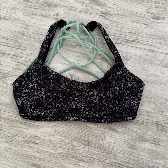 Lululemon Sports Bras Lot of 7 - size 4 - Picture 7 of 9